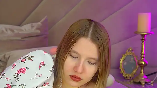 LiliLinn online show from 11, 11, 2025