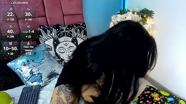 NinaInk online show from 10, 2, 2025