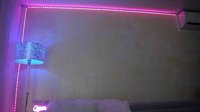 Snapshot of LaylaCruzRose chatting on 28, 2, 2026 LaylaCruzRose online show from 28, 2, 2026