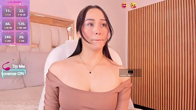 hazel ross tcw online show from 19, 9, 2025