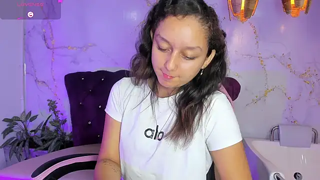 Snapshot of katy_sweet19 chatting on 27, 6, 2026 katy sweet19 online show from 27, 6, 2026