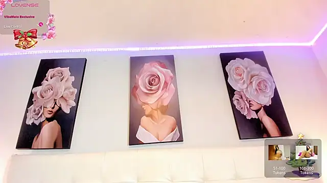 Sweetdreamses  online show from 30, 12, 2024