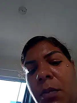 Indiazinhax online show from 18, 3, 2025