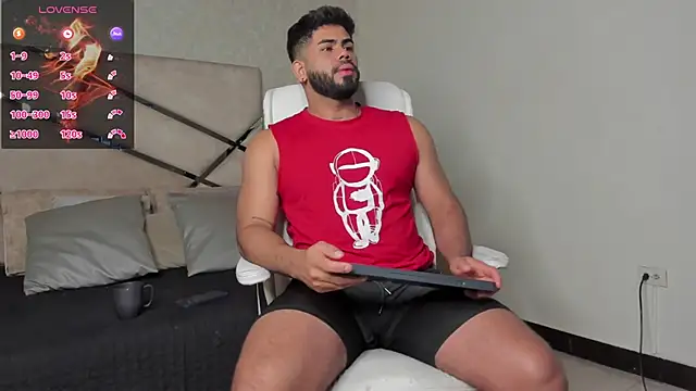 Snapshot of noah_crux chatting on 4, 3, 2025 noah crux online show from 4, 3, 2025