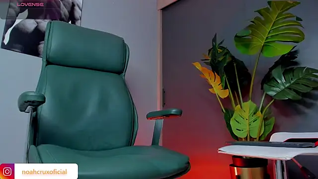 noah crux online show from 15, 4, 2026