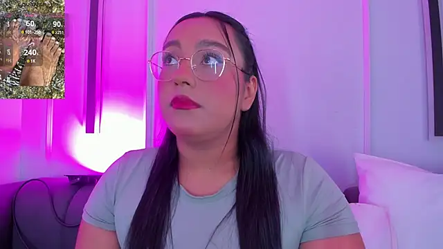 Snapshot of ellamontoya chatting on 19, 11, 2025 ellamontoya online show from 19, 11, 2025