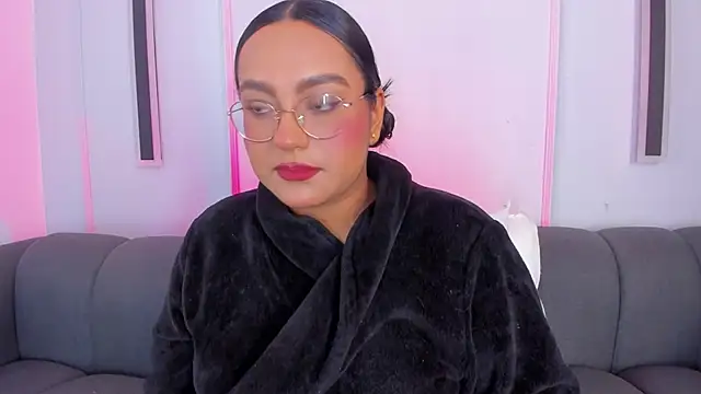 Snapshot of ellamontoya chatting on 24, 11, 2025 ellamontoya online show from 24, 11, 2025