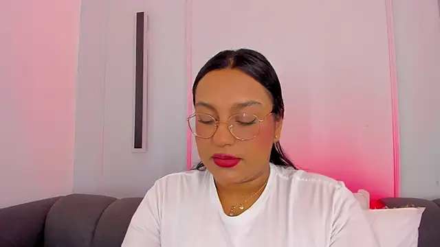 Snapshot of ellamontoya chatting on 27, 11, 2025 ellamontoya online show from 27, 11, 2025