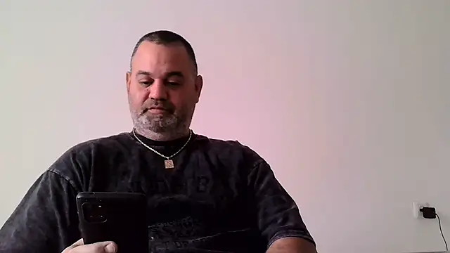 Snapshot of your_man85 chatting on 31, 1, 2025 your man85 online show from 31, 1, 2025