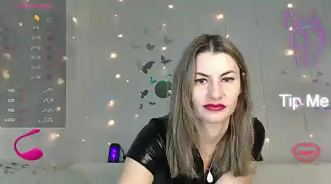Snapshot of SuchAngel_ chatting on 4, 3, 2025 SuchAngel online show from 4, 3, 2025