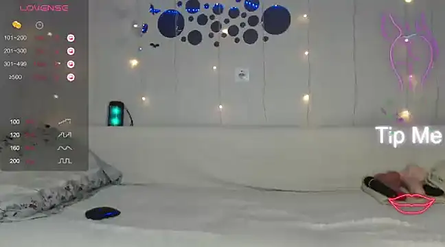 Snapshot of SuchAngel_ chatting on 6, 3, 2025 SuchAngel online show from 6, 3, 2025