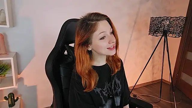 Snapshot of Only___Yours chatting on 23, 2, 2026 Only Yours online show from 23, 2, 2026