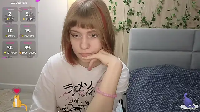 Snapshot of HermioneHHH chatting on 5, 2, 2025 HermioneHHH online show from 5, 2, 2025