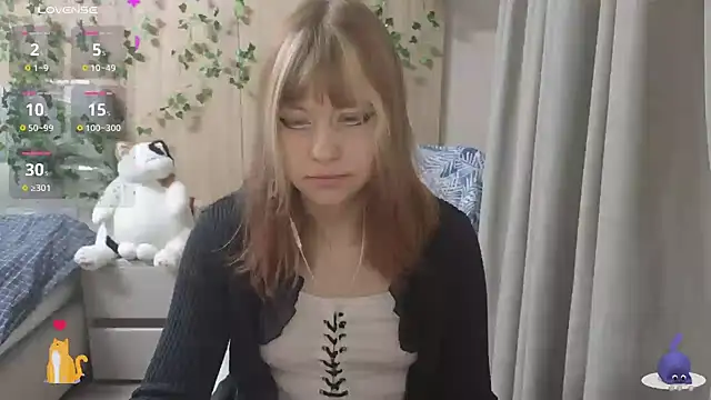 Snapshot of HermioneHHH chatting on 26, 10, 2025 HermioneHHH online show from 26, 10, 2025