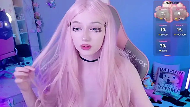 White kitty01 online show from 19, 4, 2026