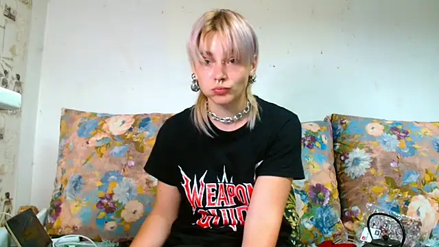 Snapshot of Sophie_Bell chatting on 26, 6, 2026 Sophie Bell online show from 26, 6, 2026