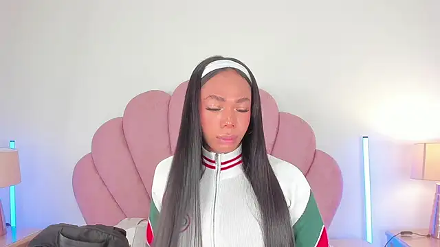 Nicole Paradise online show from 26, 3, 2026