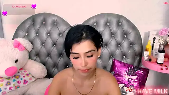 Snapshot of emma__cute__ chatting on 6, 1, 2025 emma cute online show from 6, 1, 2025
