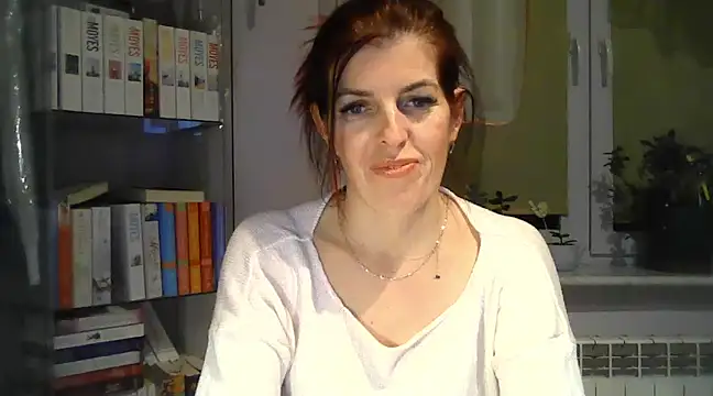 Snapshot of SophieLux82 chatting on 6, 3, 2025 SophieLux82 online show from 6, 3, 2025