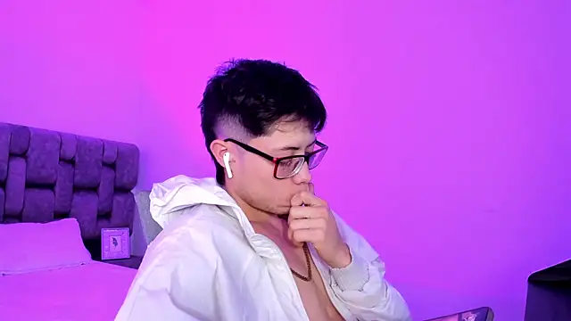 MarcusCollinss  online show from 11, 12, 2024