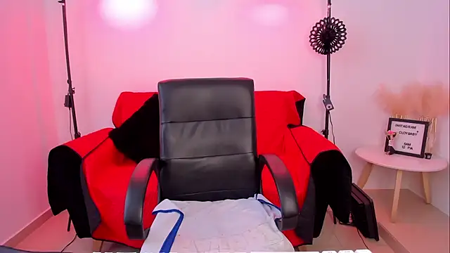 Snapshot of cloy_baby__ chatting on 4, 1, 2025 cloy baby online show from 4, 1, 2025
