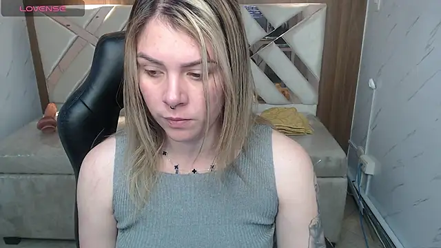 Snapshot of Paula_b_ chatting on 13, 7, 2026 Paula b online show from 13, 7, 2026