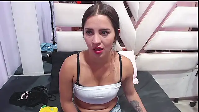 CooperEmma  online show from 26, 2, 2026