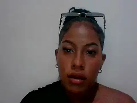 Snapshot of Kitra_New chatting on 14, 9, 2025 Kitra New online show from 14, 9, 2025