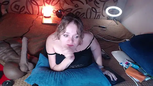 Snapshot of MiniNatalie chatting on 23, 1, 2025 MiniNatalie online show from 23, 1, 2025