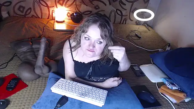 Snapshot of MiniNatalie chatting on 23, 1, 2025 MiniNatalie online show from 23, 1, 2025
