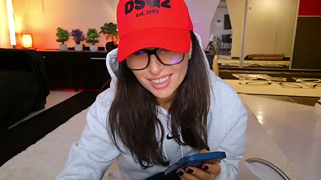 Snapshot of MissSmiley26 chatting on 18, 11, 2025 MissSmiley26 online show from 18, 11, 2025