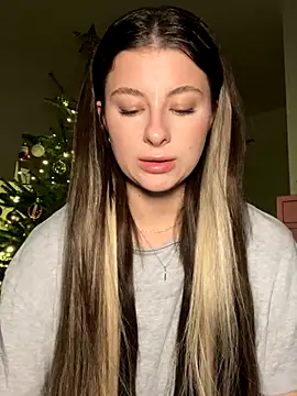 Mia-Minou online show from 29, 11, 2025