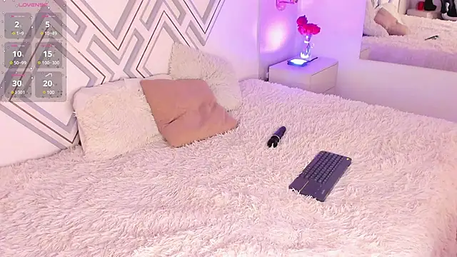  CurlyGirl  online show from 10, 3, 2025