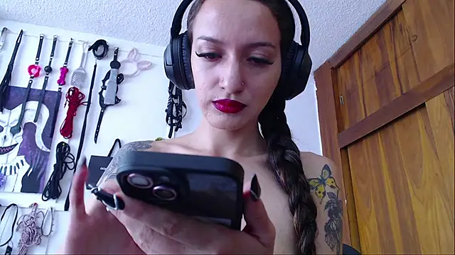 Snapshot of Eloise-brown chatting on 9, 2, 2025 Eloise-brown online show from 9, 2, 2025