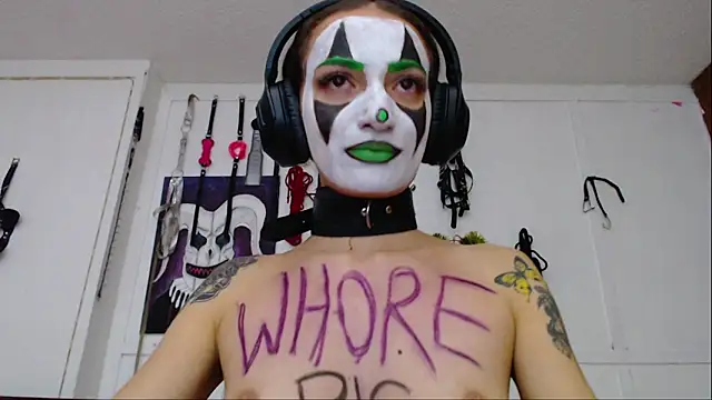 Snapshot of Eloise-brown chatting on 25, 2, 2025 Eloise-brown online show from 25, 2, 2025