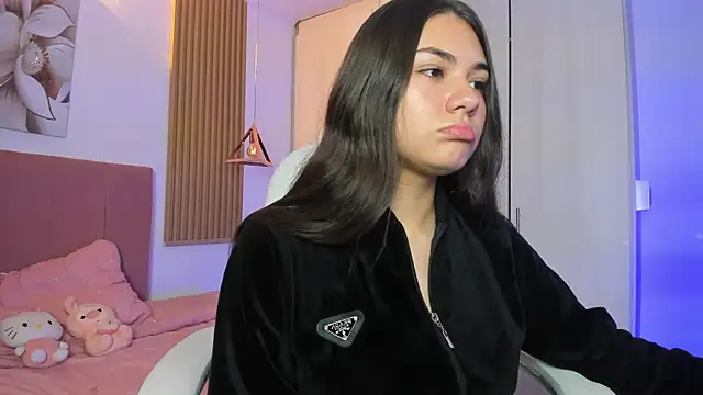 mia nevaeh online show from 21, 10, 2025