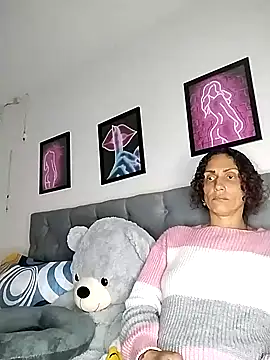 Corina hot online show from 25, 1, 2025