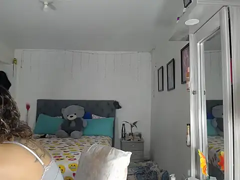 Corina hot online show from 15, 10, 2025