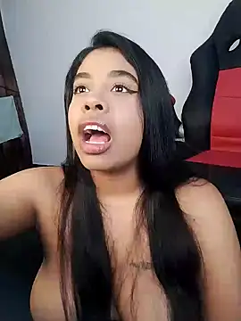 Snapshot of Fanny_Klean chatting on 31, 1, 2025 Fanny Klean online show from 31, 1, 2025