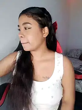 Snapshot of Fanny_Klean chatting on 8, 3, 2025 Fanny Klean online show from 8, 3, 2025