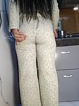 Manpreet kaur21 online show from 7, 11, 2025