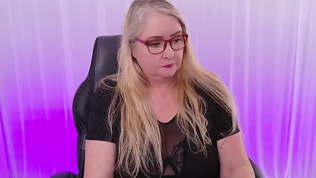 Snapshot of KatDSinclair chatting on 26, 1, 2025 KatDSinclair online show from 26, 1, 2025