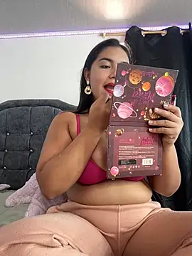 Snapshot of AnnaRosse1 chatting on 15, 1, 2025 AnnaRosse1 online show from 15, 1, 2025