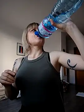 Snapshot of MySweetcum69 chatting on 30, 11, 2025 MySweetcum69 online show from 30, 11, 2025