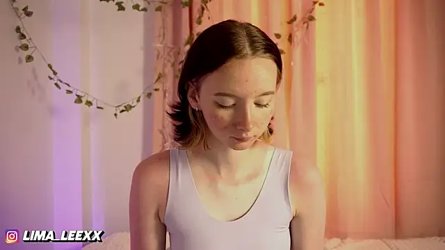 Snapshot of LimaLexxx chatting on 28, 9, 2025 LimaLexxx online show from 28, 9, 2025