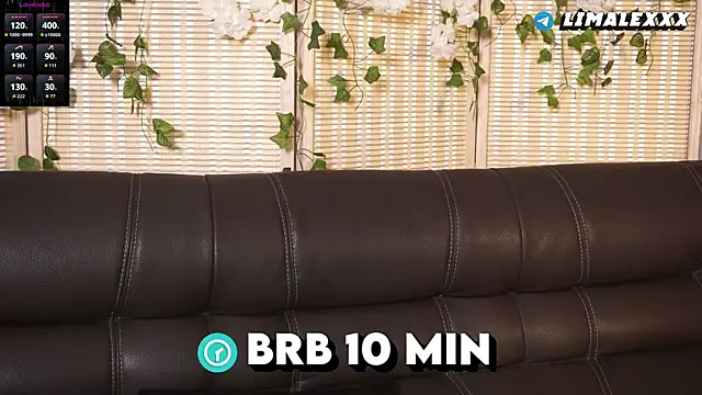 Snapshot of LimaLexxx chatting on 25, 10, 2025 LimaLexxx online show from 25, 10, 2025