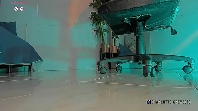 charlotte  grey online show from 16, 12, 2025