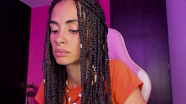 Juanadearco5 online show from 4, 12, 2024