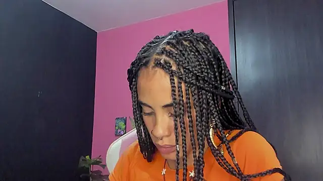 Juanadearco5 online show from 5, 12, 2024