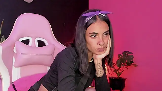 Juanadearco5 online show from 3, 2, 2025